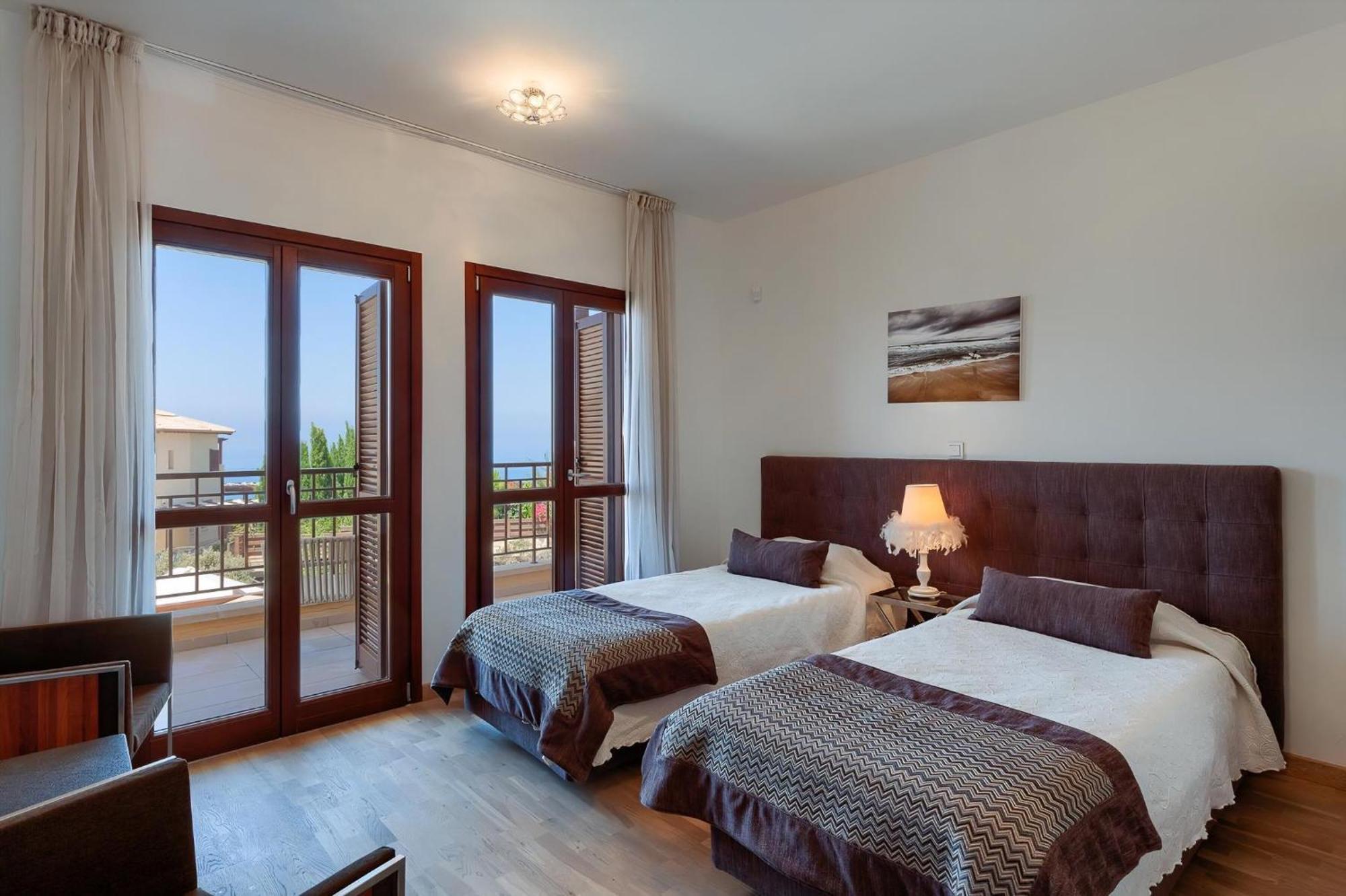 Villa Aphrodite Hills Elite Elite Junior Aj06 Private Pool Hot Tub 2 Bedrooms Papho Paphos